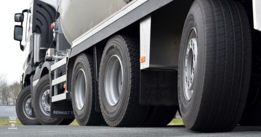 RENAULT_C520_10x4_LIEBHERR-Mixer 3 gestuurde assen 2