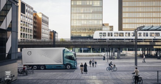 Volvo FM Electric in de stad (960 x 596)