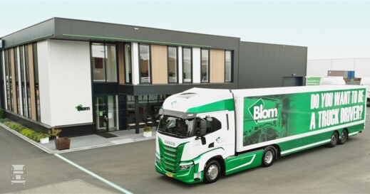 Blom1 (960 x 469)