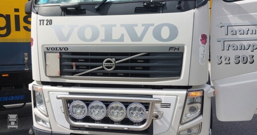 Wiel door de voorruit (2) Wiel door de voorruit (2)