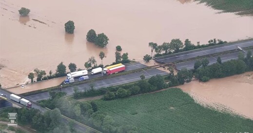 A61-door-wateroverlast-afgesloten.jpg