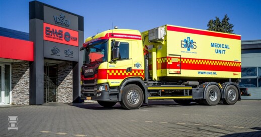 EMS_Scania-2-pers-2025 (960 x 720) EMS_Scania-2-pers-2025 (960 x 720)