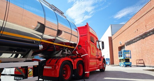 BIGtruck Volvo VNL Den Hartogh 2 (960 x 640) BIGtruck Volvo VNL Den Hartogh 2 (960 x 640)