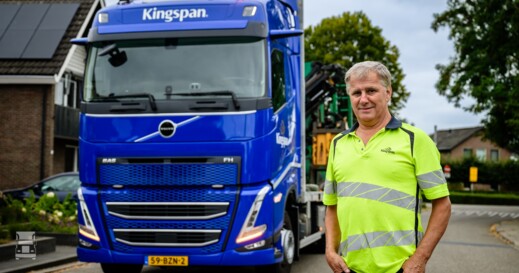 Kingspan Volvo FH 6x2 - chauffeur Henk2