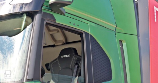 BIGtruck Iveco S-Way (4)-1400