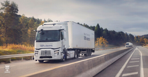 Renault Trucks E-Tech T 780 on the road