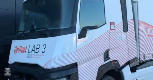 Renault1.jpg Renault1.jpg