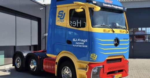 Actros F met grille (2)