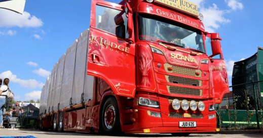 BIGtruck Noah's Cabinteriors (2)