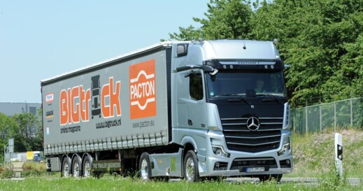 Actros_2019_BIGtruck_LR.jpg