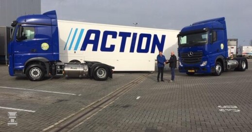Actros_LNG_Action.jpg
