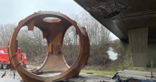 turbina_wiatrowa_uderzyla_w_wiadukt_4