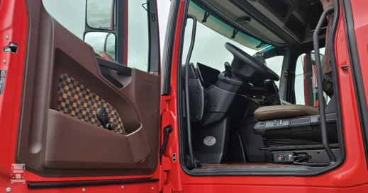 BIGtruck Retro Actros (2)