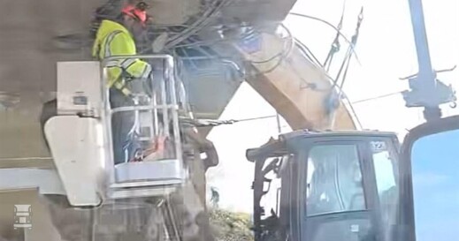 BIGtruck lading door viaduct 4 (800 x 1208)