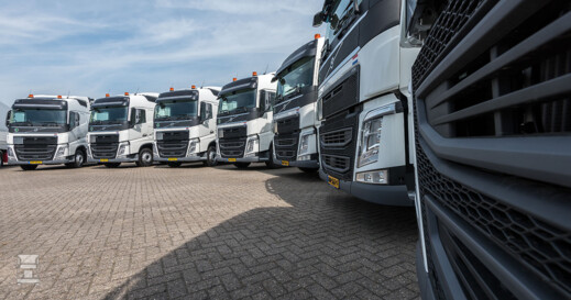 Volvo_FH-trekkers_voor_Defensie_1_lowres.jpg Volvo_FH-trekkers_voor_Defensie_1_lowres.jpg