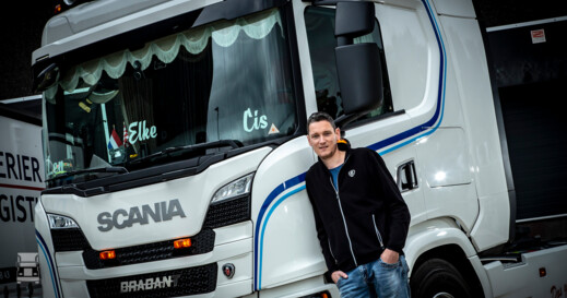 DAS20koeriers20320pers202018.jpg DAS20koeriers20320pers202018.jpg