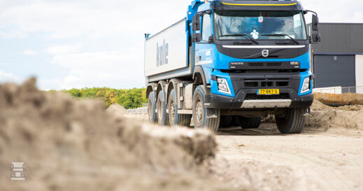 Volvo_FMX_8x8_Kole_Transport_3_lowres.jpg Volvo_FMX_8x8_Kole_Transport_3_lowres.jpg