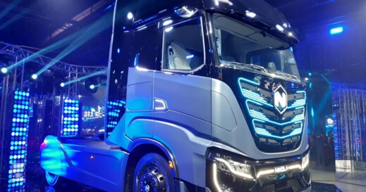 Nikola3LR.jpg Nikola3LR.jpg