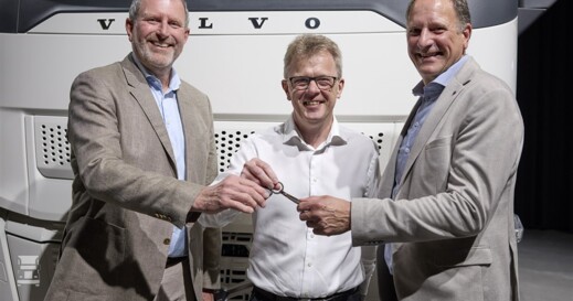 3-2000e-volvo-truck-voor-schenk-tanktransport (960 x 640)