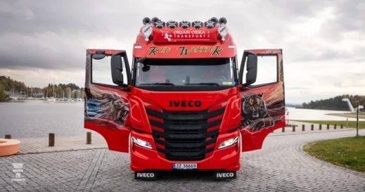iveco_xway_norwegia_red_warrior_1