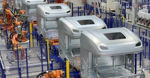 08-60-years-of-DAF-production-in-Belgium-Building-a-new-cab (960 x 720)