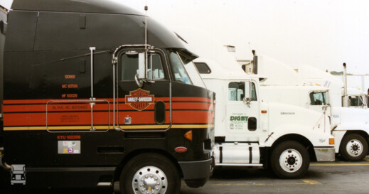 PeterbiltAero1.jpg PeterbiltAero1.jpg