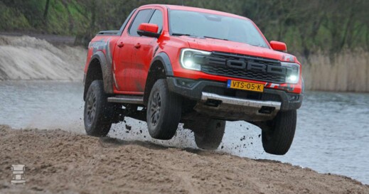 Ranger Raptor (1)-1400 Ranger Raptor (1)-1400