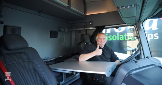 Renault_Trucks_T_High_voor_Drowa_interieur_lowres.jpg Renault_Trucks_T_High_voor_Drowa_interieur_lowres.jpg