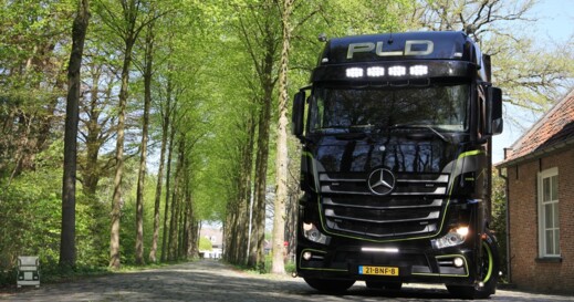 Actros_Silver_Star_LR.jpg