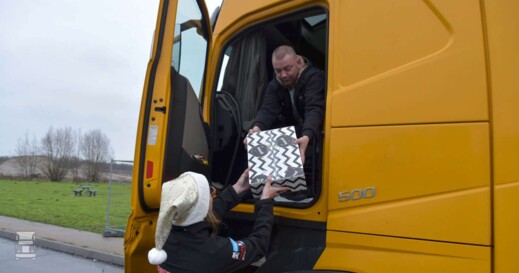 BIGtruck Christmas 2022 (9)-1400 BIGtruck Christmas 2022 (9)-1400