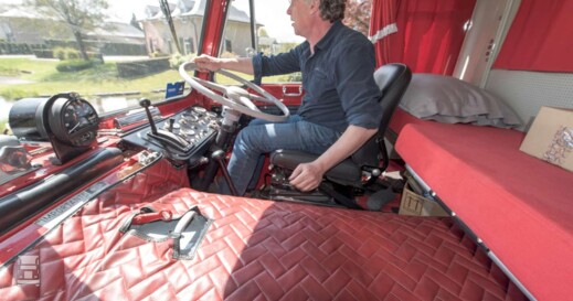 0300 Jan Lewiszong aan het schaklen-1400 0300 Jan Lewiszong aan het schaklen-1400