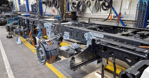 VELDHUIZEN E-TRUCKS 2e-as-monteren-rv VELDHUIZEN E-TRUCKS 2e-as-monteren-rv