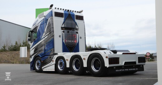 Volvo zwaartransport truck