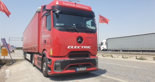 eActros naar Turkije1 (960 x 540)