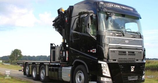 Laag_chassis_met_hoog_draagvermogen_door_10-tons_luchtgeveerde_voorassen_1.jpg Laag_chassis_met_hoog_draagvermogen_door_10-tons_luchtgeveerde_voorassen_1.jpg