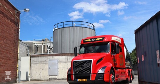 BIGtruck Volvo VNL Den Hartogh (960 x 640)