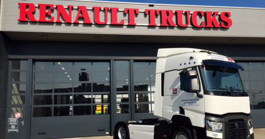 Renault-Trucks-T-Drive-voor-Heystee-Transport-en-Expeditie_1.jpg Renault-Trucks-T-Drive-voor-Heystee-Transport-en-Expeditie_1.jpg