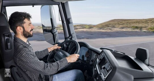 Chauffeur_Iveco.jpg Chauffeur_Iveco.jpg