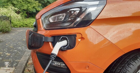 Ford_PHEV_3LR.jpg Ford_PHEV_3LR.jpg