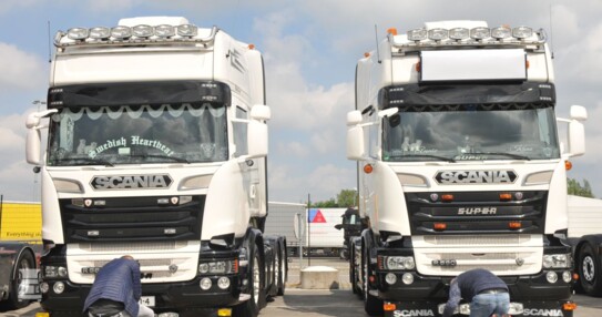 Scania_duo_LR.jpg Scania_duo_LR.jpg