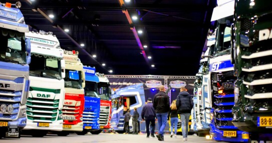 Mega Trucks (4)-1400 Mega Trucks (4)-1400